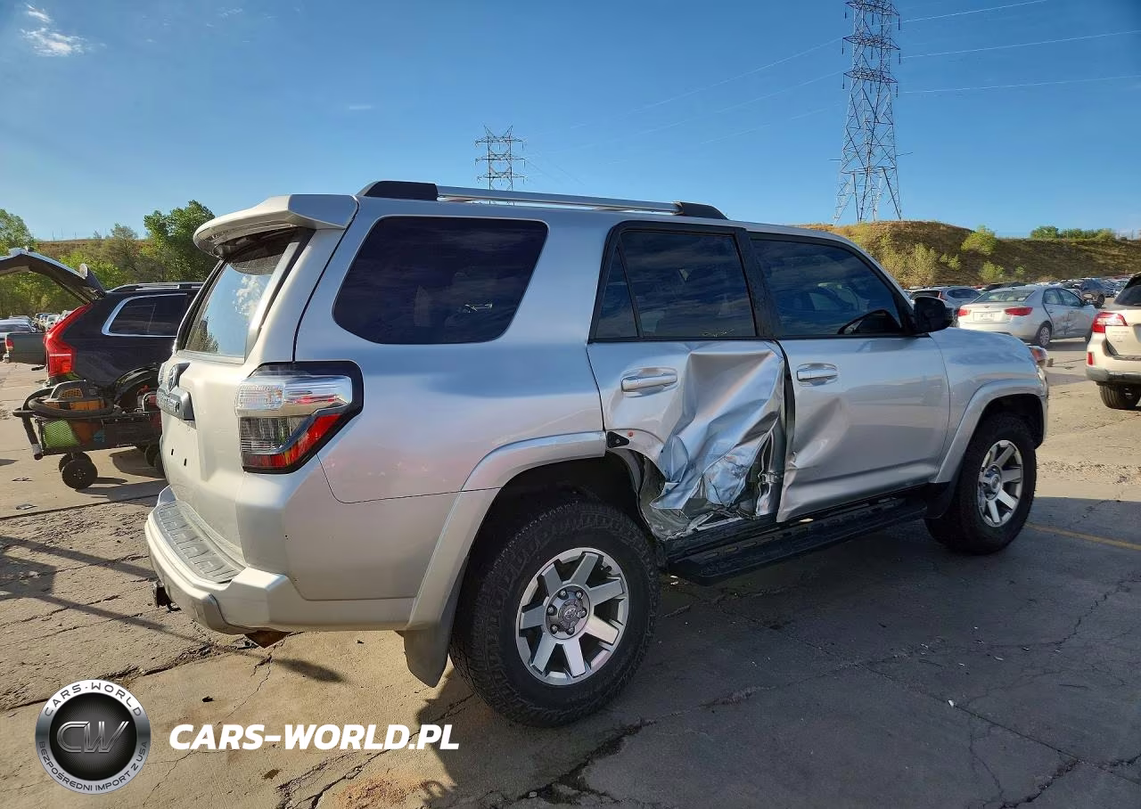 2016 Toyota 4Runner Trail VIN:JTEBU5JR9G5364739 - 3