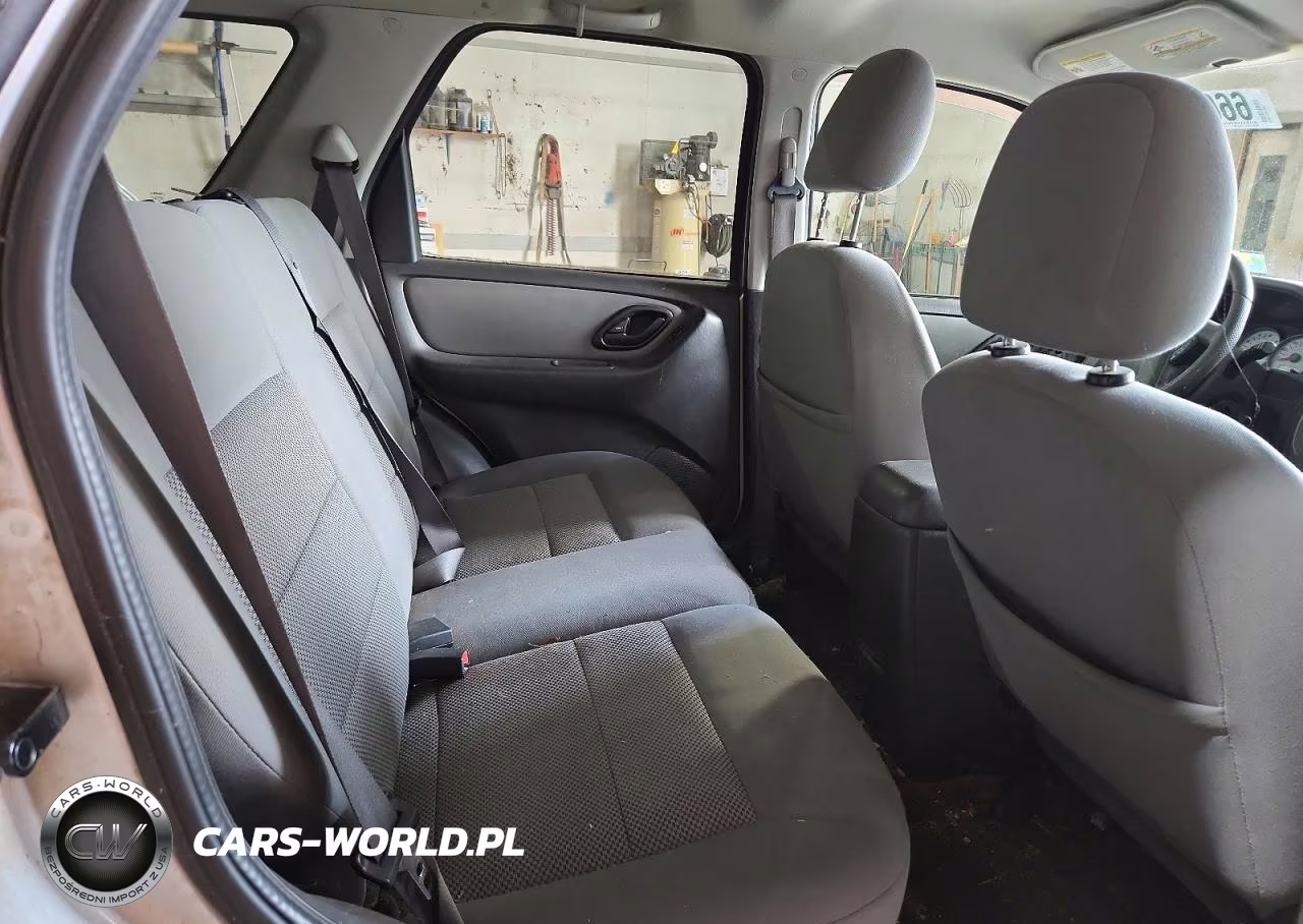 2005 Ford Escape Xlt VIN:1FMYU93145KD74618 - 10