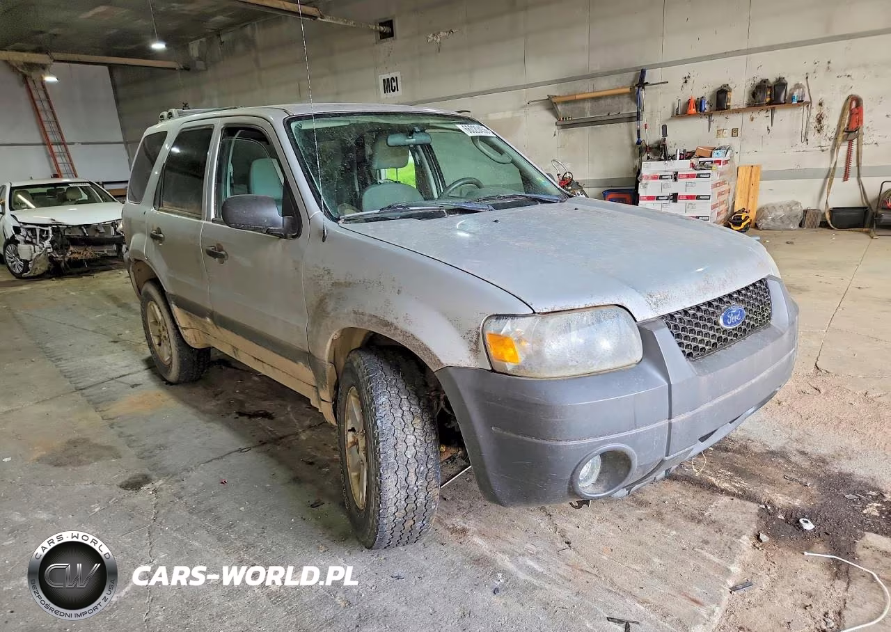 2005 Ford Escape Xlt VIN:1FMYU93145KD74618 - 4