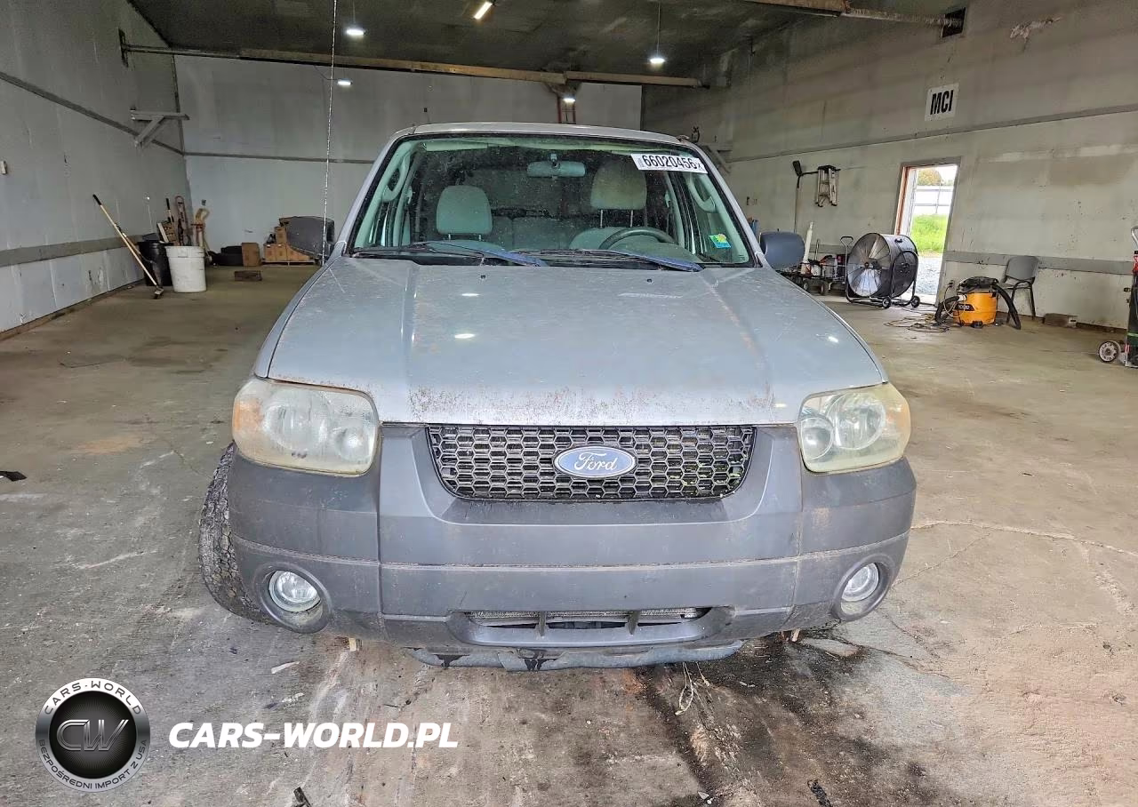 2005 Ford Escape Xlt VIN:1FMYU93145KD74618 - 5