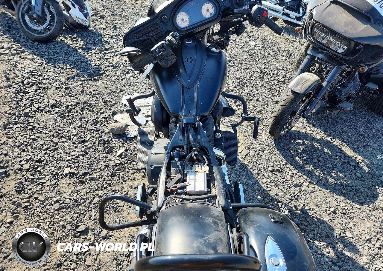 2017 Indian Motorcycle Co. Chieftain Dark Horse VIN:56KTCDAA0H3342605 - 6