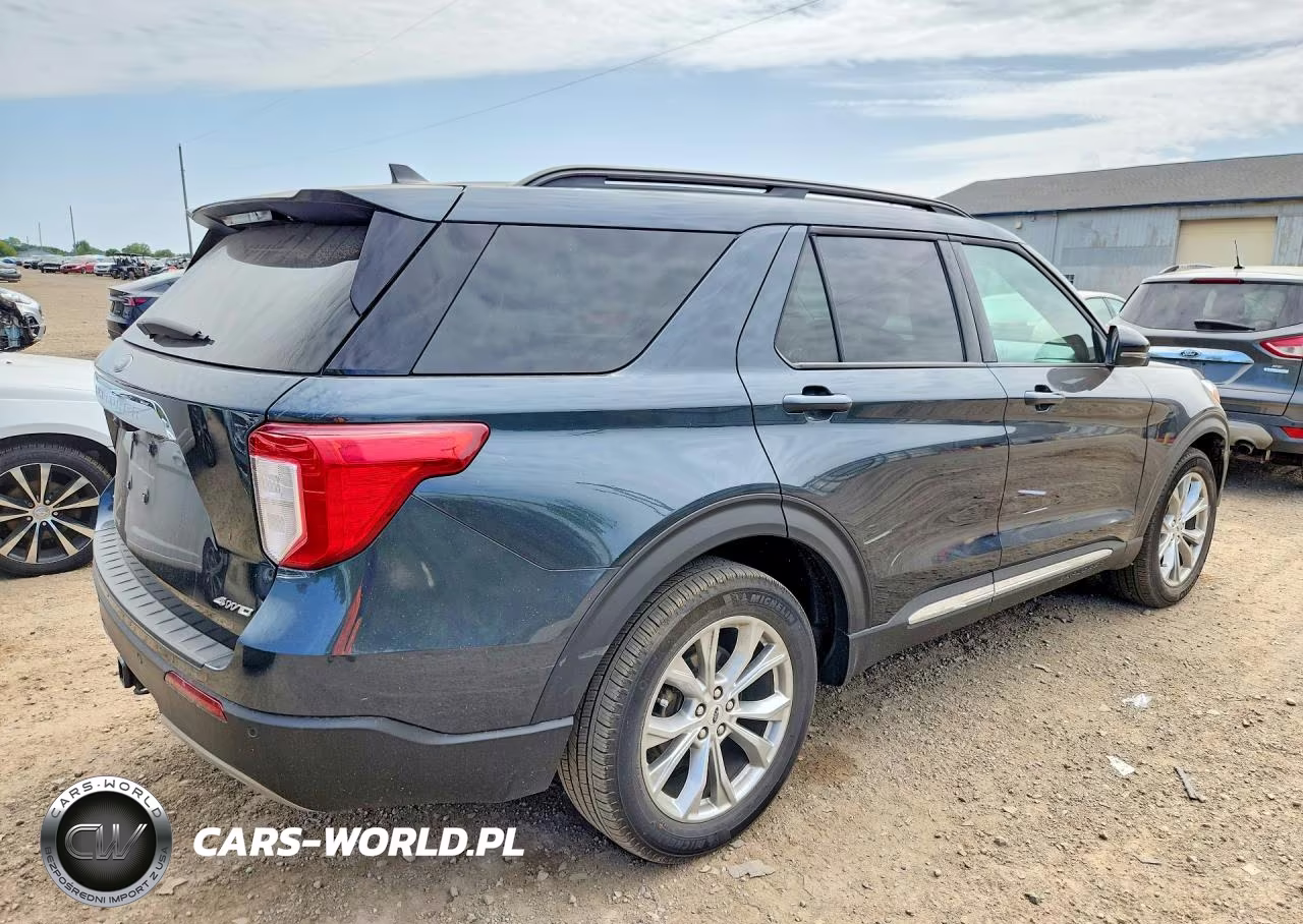 2024 Ford Explorer Xlt VIN:1FMSK8DH7RGA57135 - 3