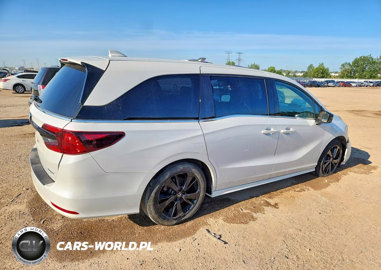 2023 Honda Odyssey Sport-L VIN:5FNRL6H7XPB041735 - 3