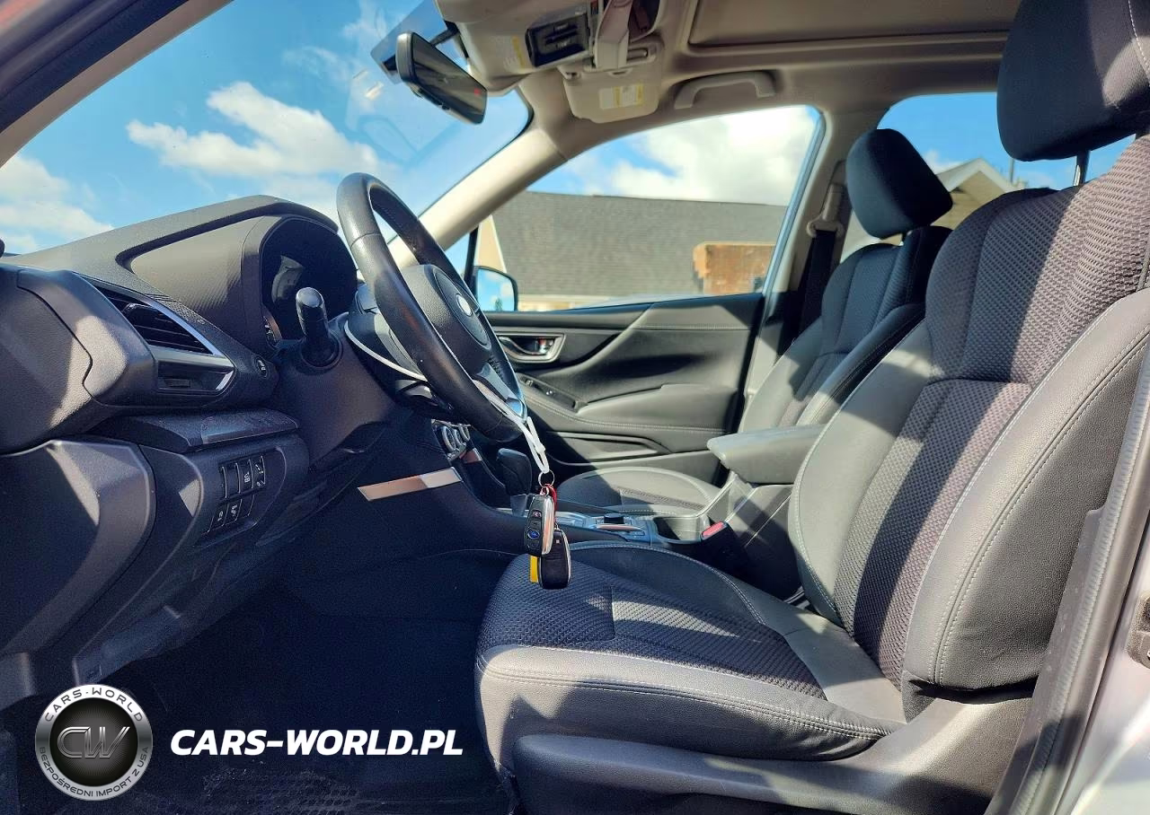 2019 Subaru Forester Premium VIN:JF2SKAGC8KH547810 - 7