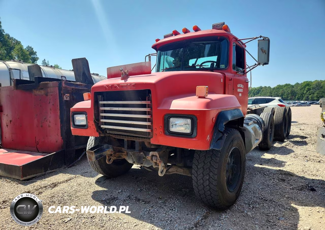 1997 Mack Rd688S Dump Truck
