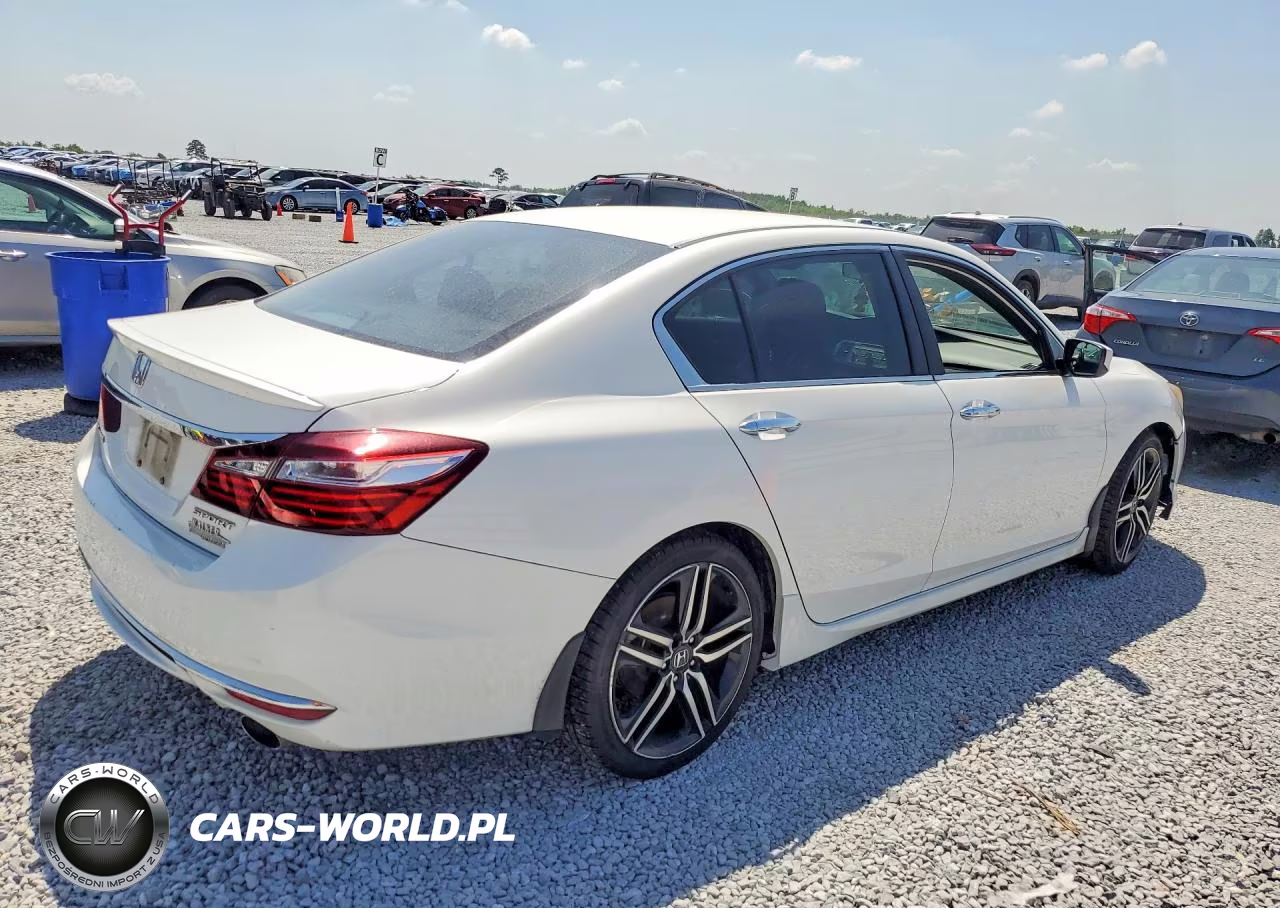 2017 Honda Accord Sport VIN:1HGCR2F56HA136299 - 3