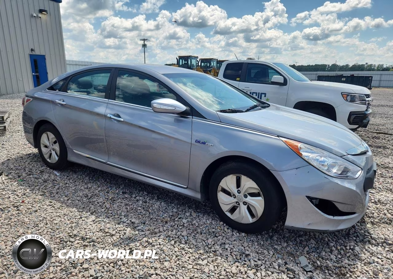 2014 Hyundai Sonata Hybrid VIN:KMHEC4A44EA117678 - 4