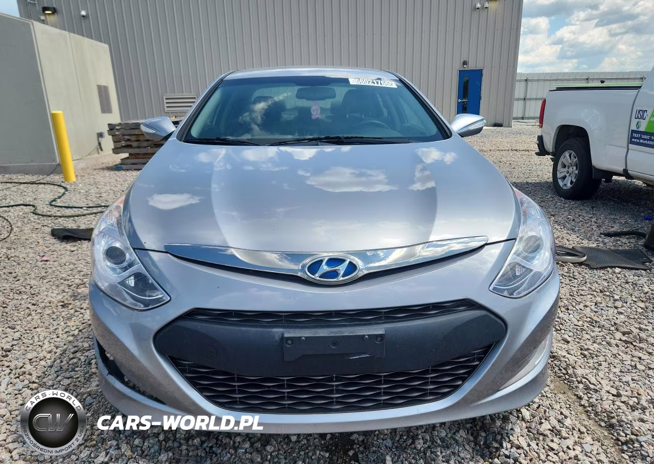 2014 Hyundai Sonata Hybrid VIN:KMHEC4A44EA117678 - 5