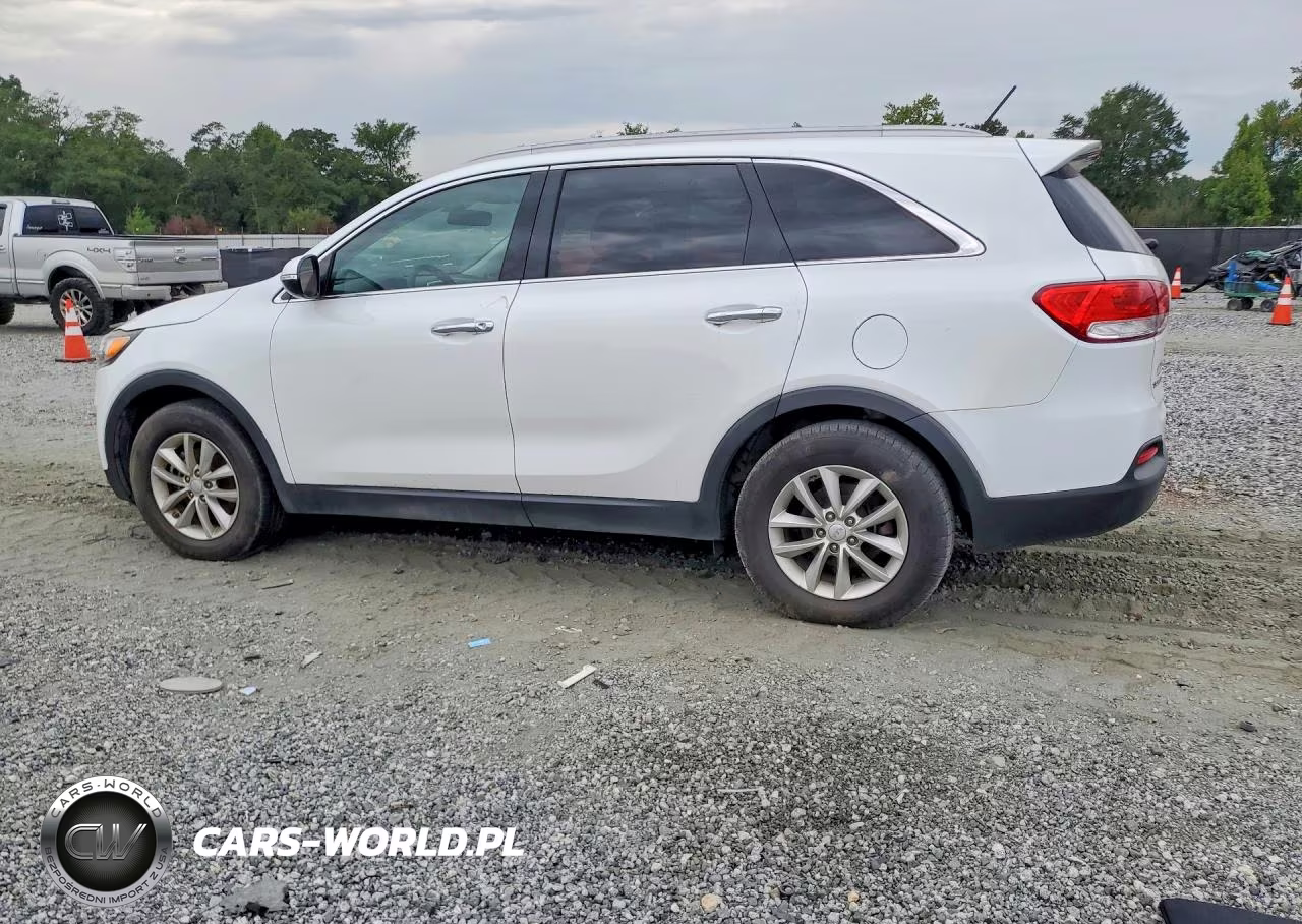 2018 Kia Sorento Lx V6 VIN:5XYPG4A52JG389652 - 2