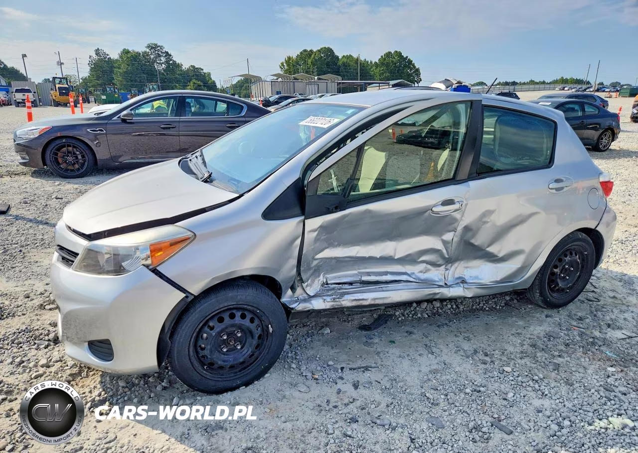 2013 Toyota Yaris 5-Door L VIN:JTDKTUD39DD568256 - 1