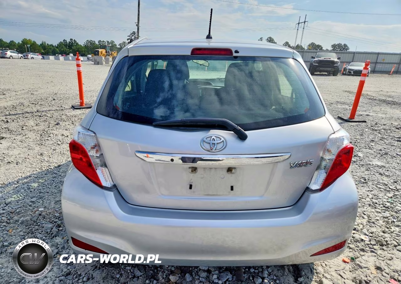 2013 Toyota Yaris 5-Door L VIN:JTDKTUD39DD568256 - 6
