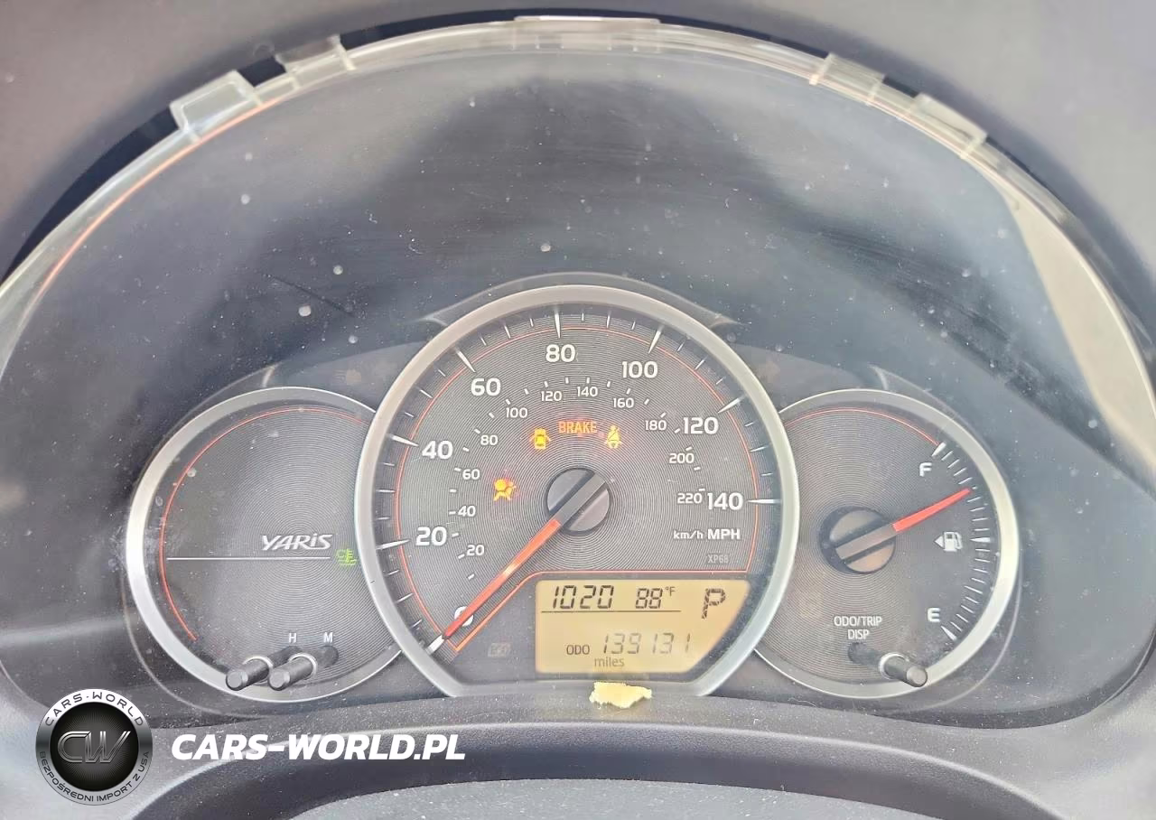 2013 Toyota Yaris 5-Door L VIN:JTDKTUD39DD568256 - 9