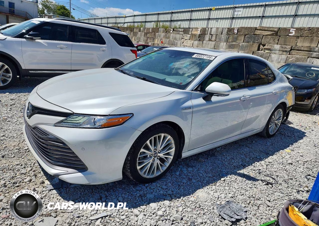 2018 Toyota Camry Hybrid Xle – zdjęcie 1 z 12