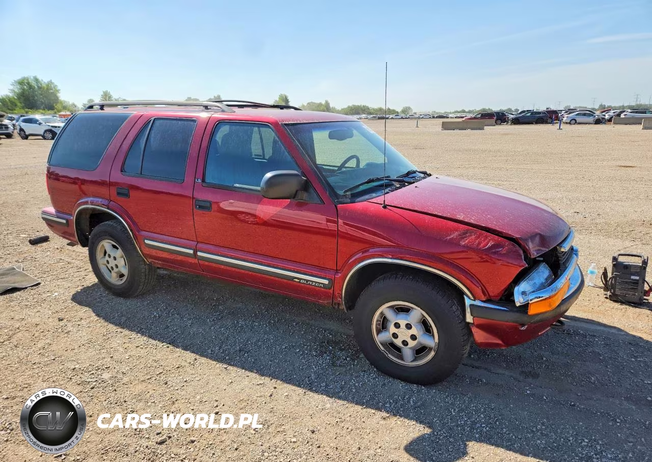 1999 Chevrolet Blazer VIN:1GNDT13W1X2127229 - 4