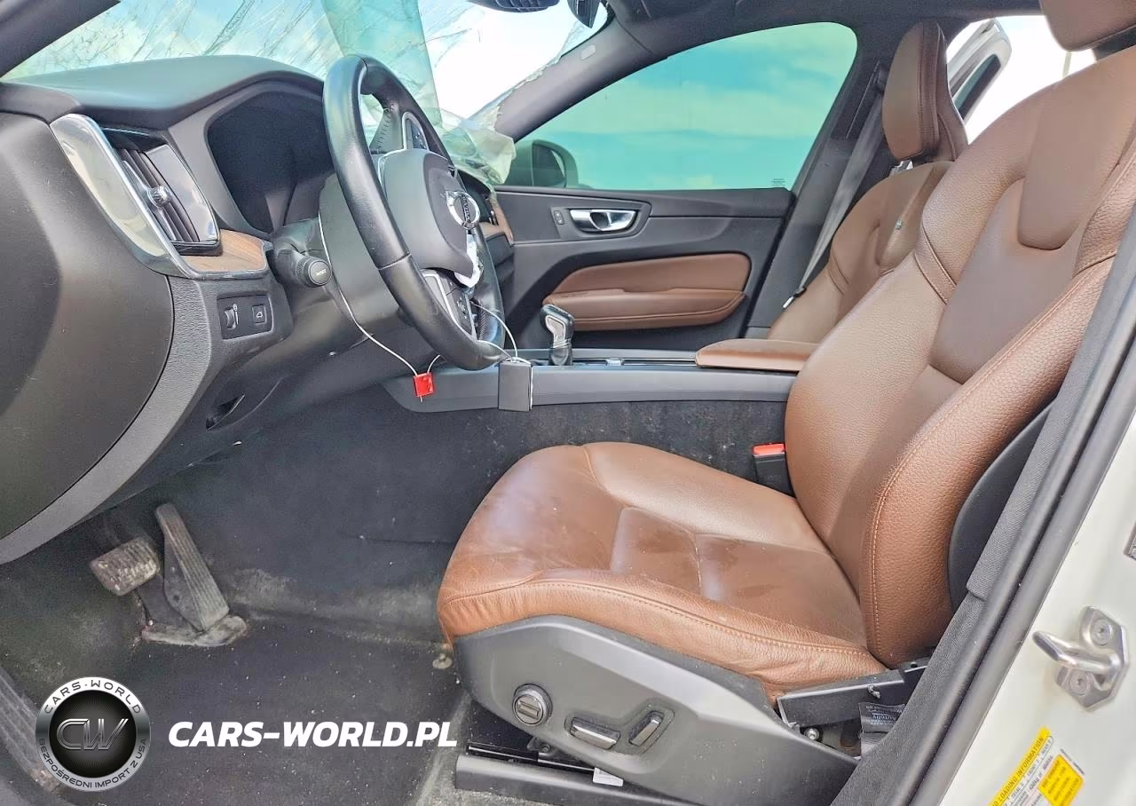 2021 Volvo Xc60 T5 Momentum VIN:YV4102RK8M1793730 - 7