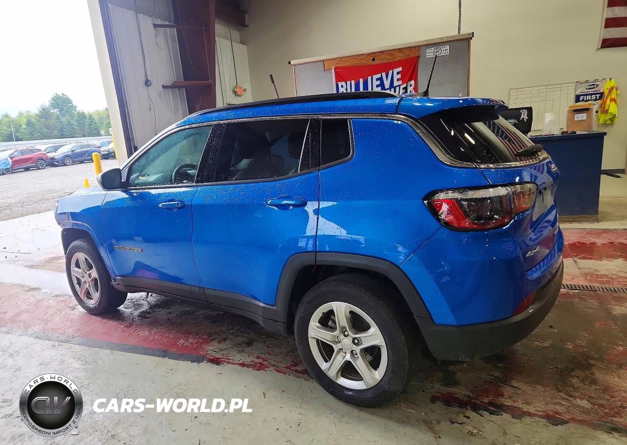 2023 Jeep Compass Latitude VIN:3C4NJDBN9PT550328 - 2
