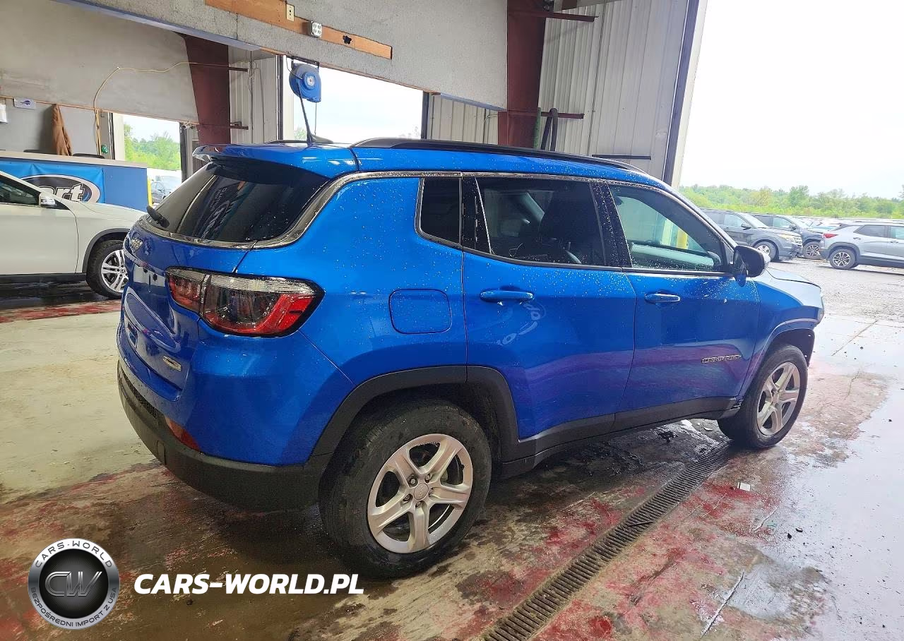 2023 Jeep Compass Latitude VIN:3C4NJDBN9PT550328 - 3