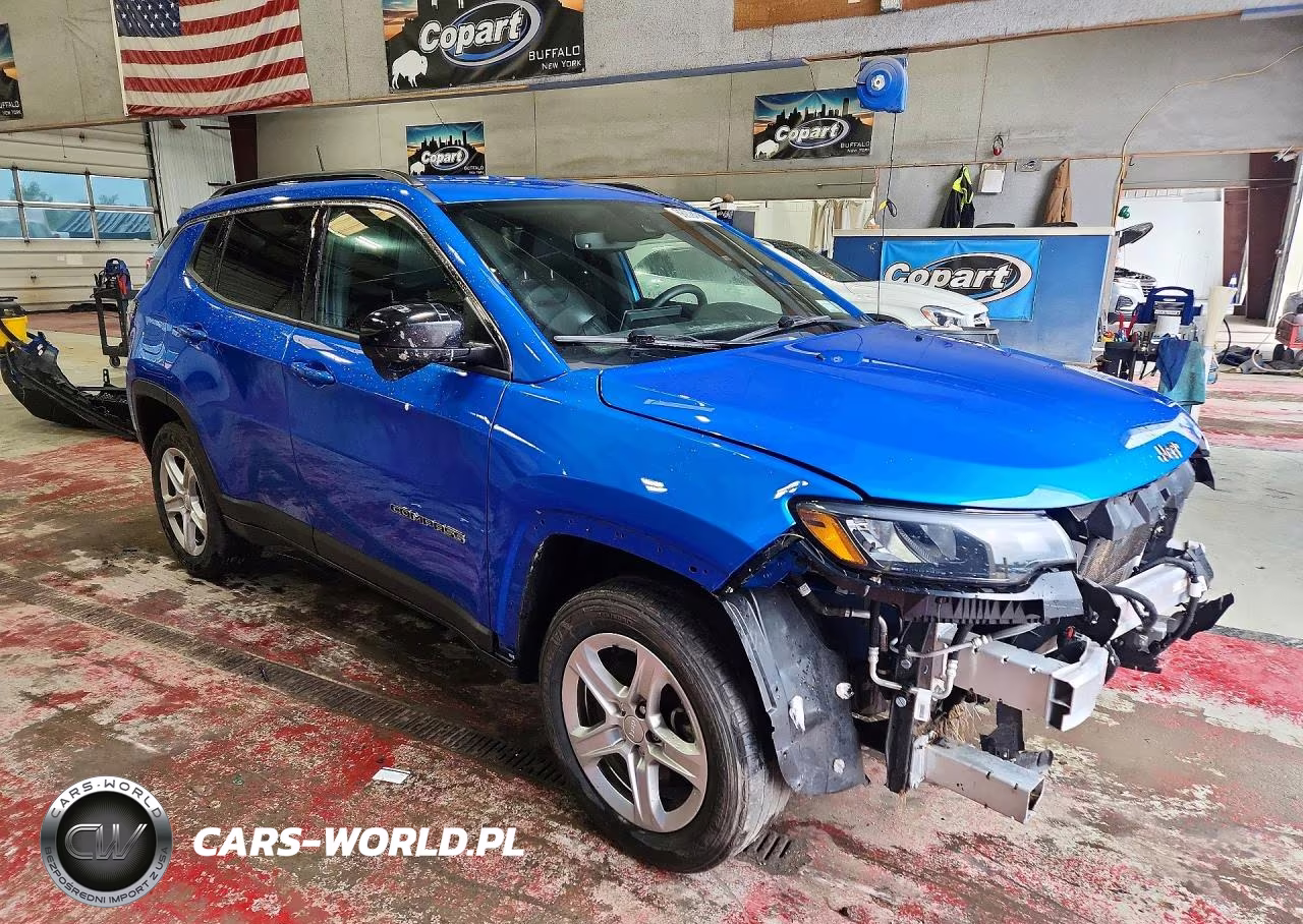 2023 Jeep Compass Latitude VIN:3C4NJDBN9PT550328 - 4