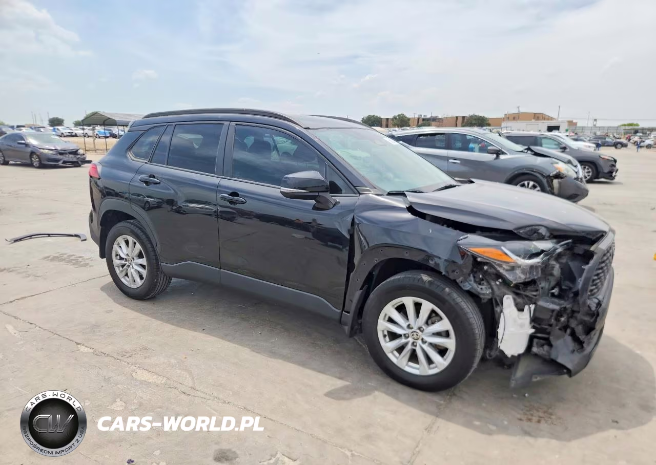 2023 Toyota Corolla Cross Le VIN:7MUCAAAGXPV070145 - 4