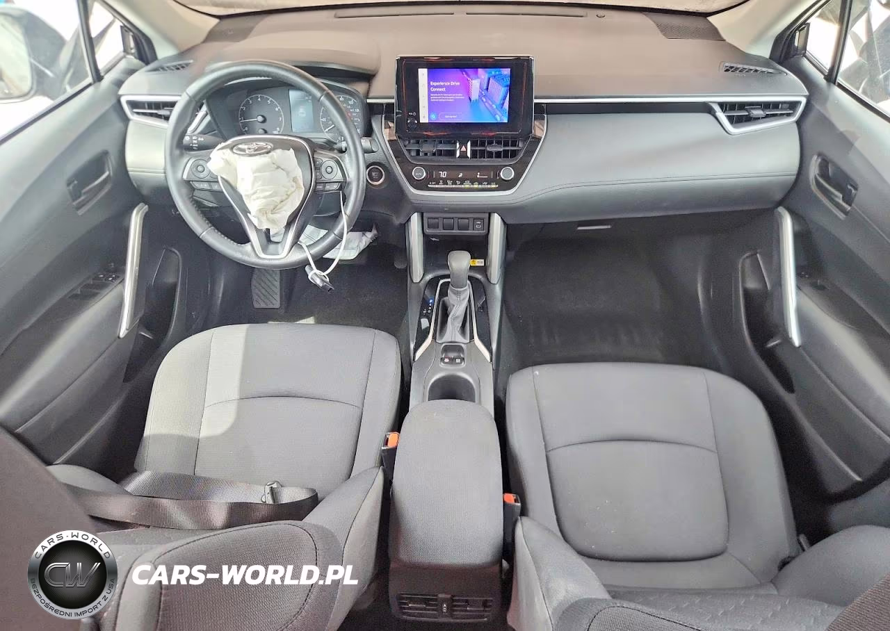 2023 Toyota Corolla Cross Le VIN:7MUCAAAGXPV070145 - 8