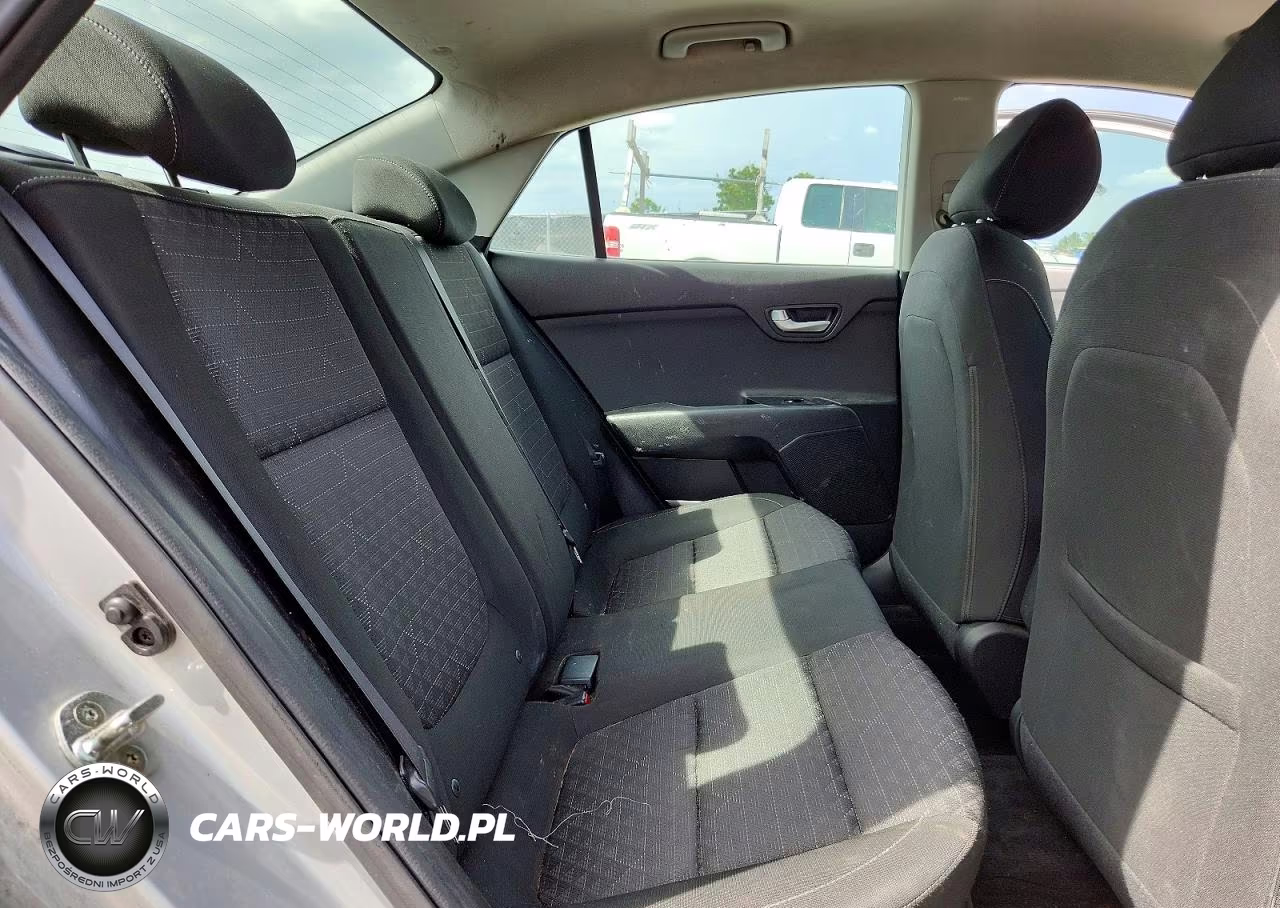 2018 Kia Rio S VIN:3KPA24AB4JE058918 - 10
