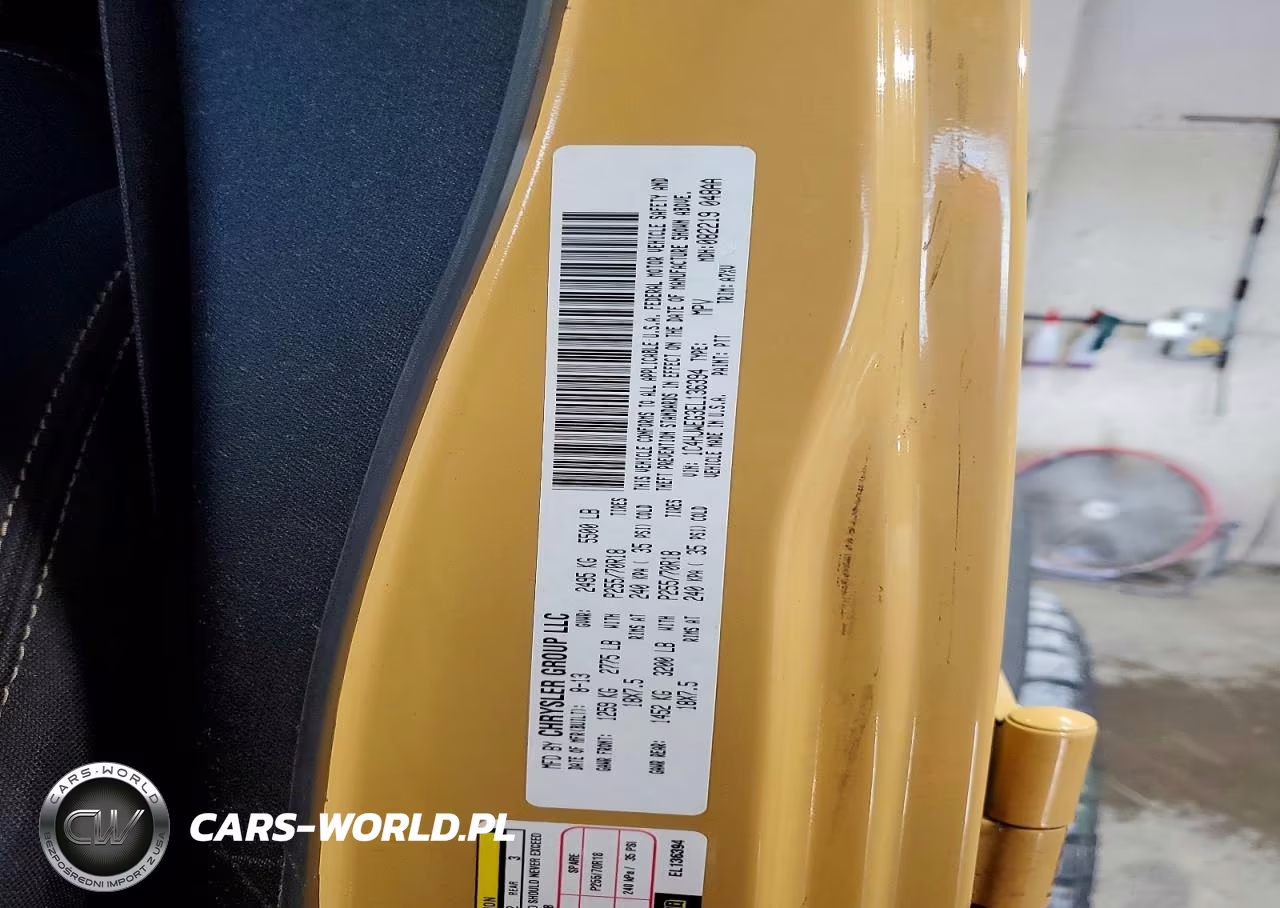 2014 Jeep Wrangler Unlimited Sahara VIN:1C4HJWEG3EL136394 - 12