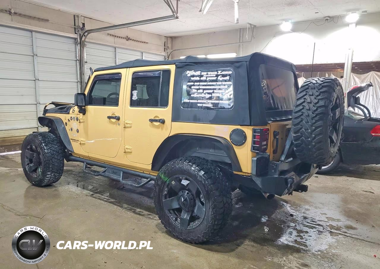 2014 Jeep Wrangler Unlimited Sahara VIN:1C4HJWEG3EL136394 - 2