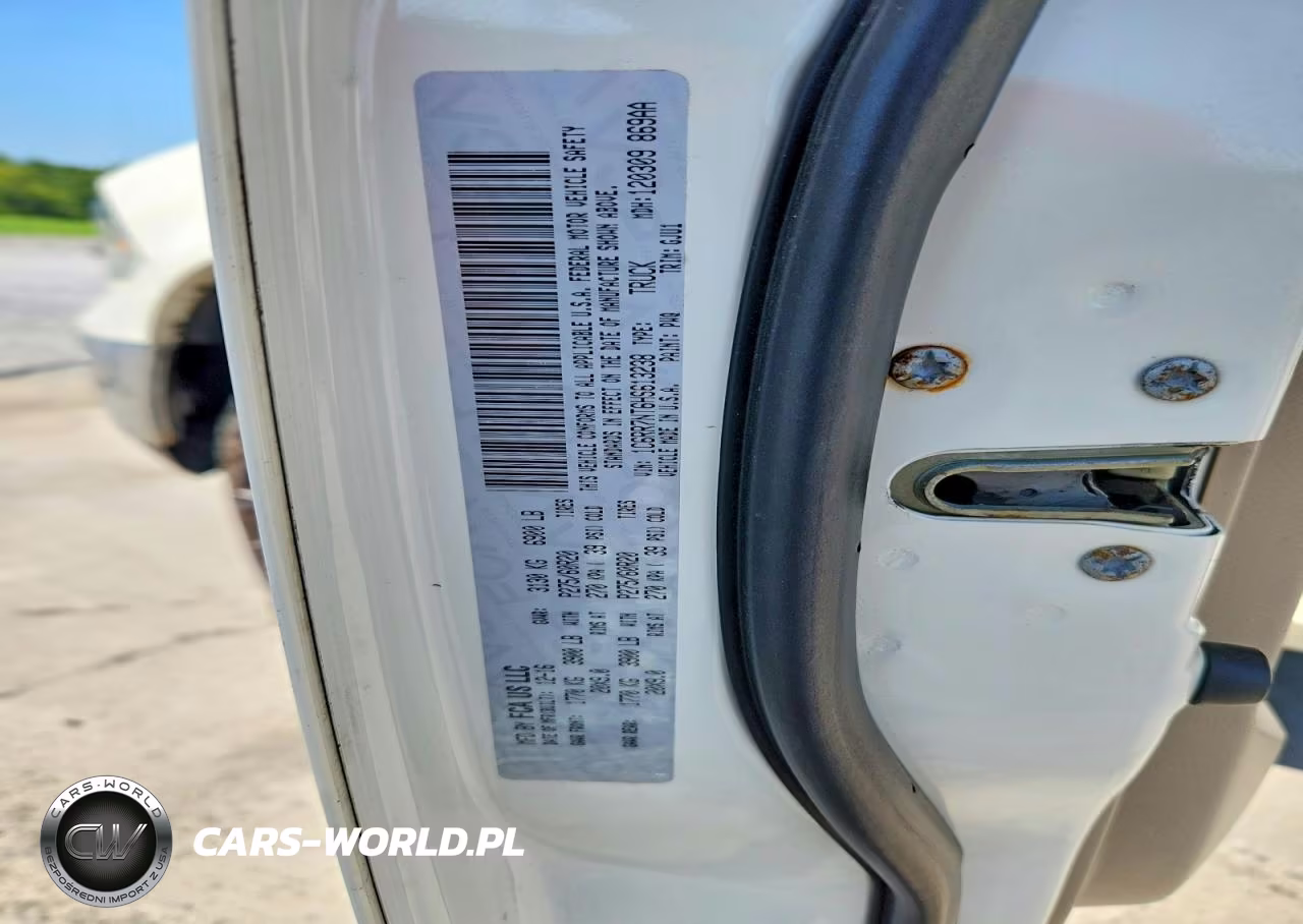 2017 Ram 1500 Laramie VIN:1C6RR7NT6HS613238 - 12