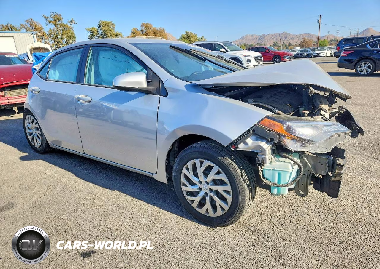 2017 Toyota Corolla Le VIN:5YFBURHE9HP679771 - 4