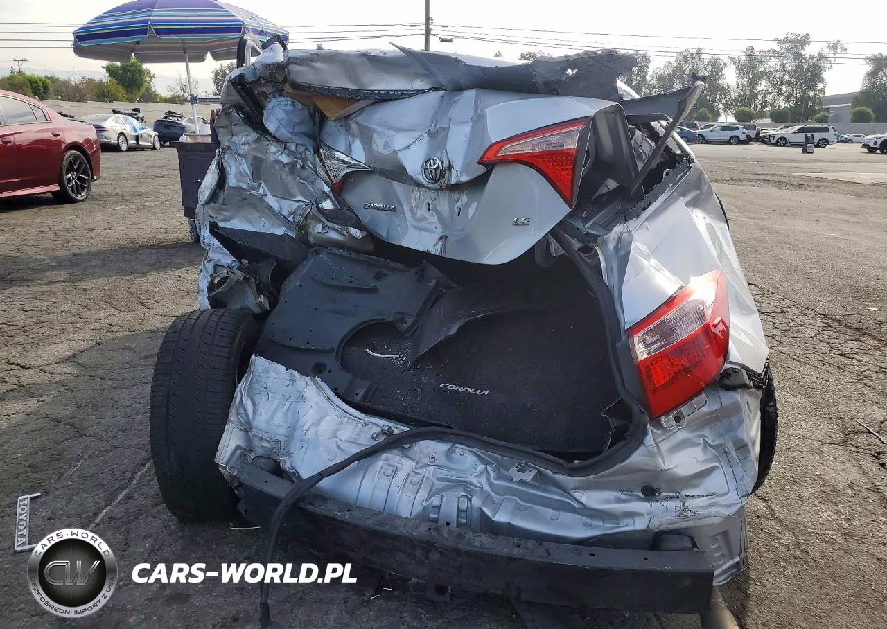 2017 Toyota Corolla Le VIN:5YFBURHE9HP679771 - 6