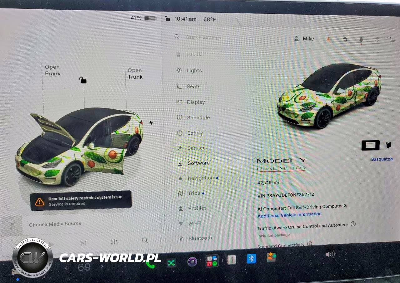 2022 Tesla Model Y VIN:7SAYGDEF0NF357712 - 9