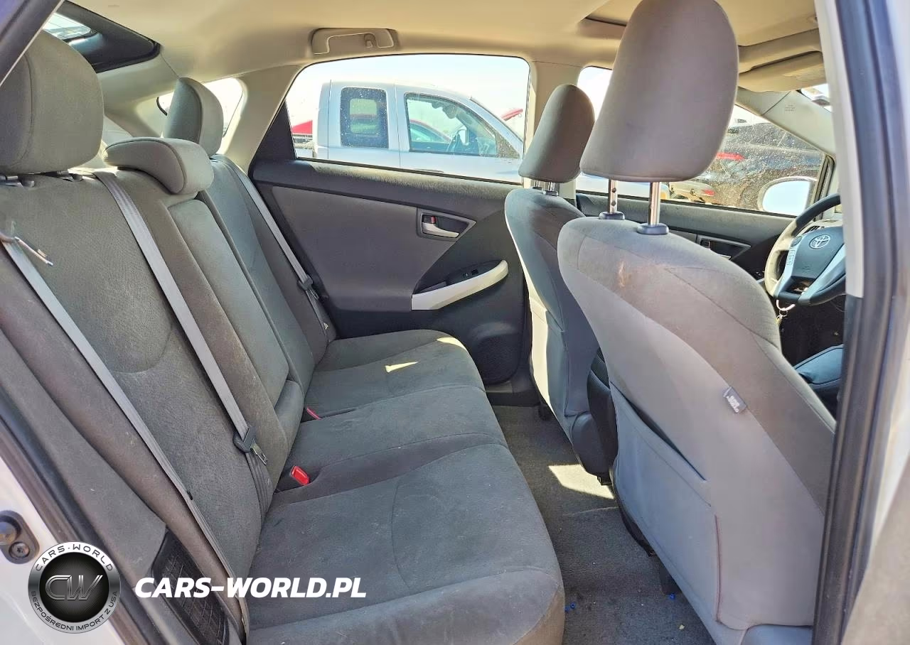 2013 Toyota Prius Three VIN:JTDKN3DU2D5668528 - 10