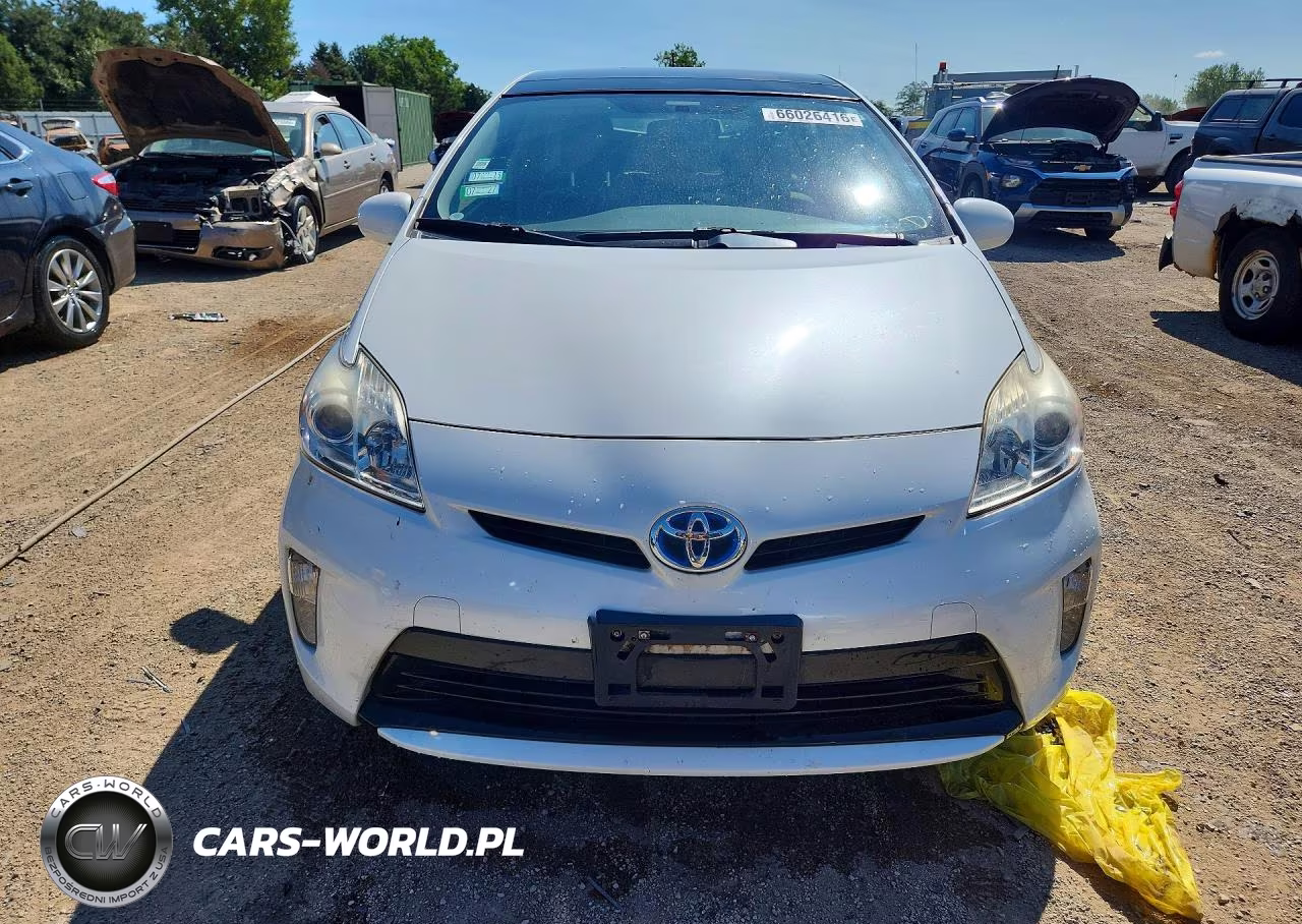 2013 Toyota Prius Three VIN:JTDKN3DU2D5668528 - 5