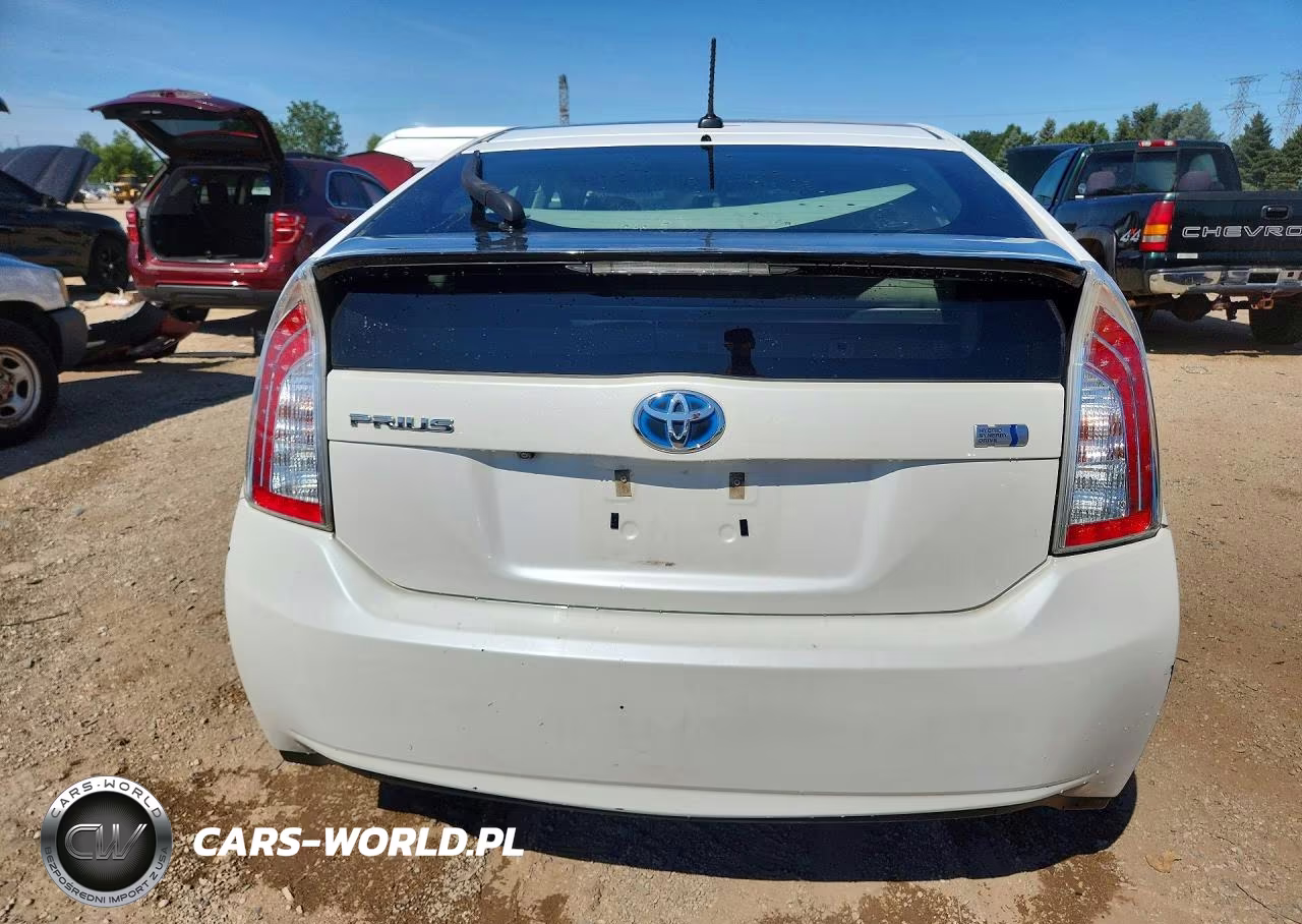 2013 Toyota Prius Three VIN:JTDKN3DU2D5668528 - 6