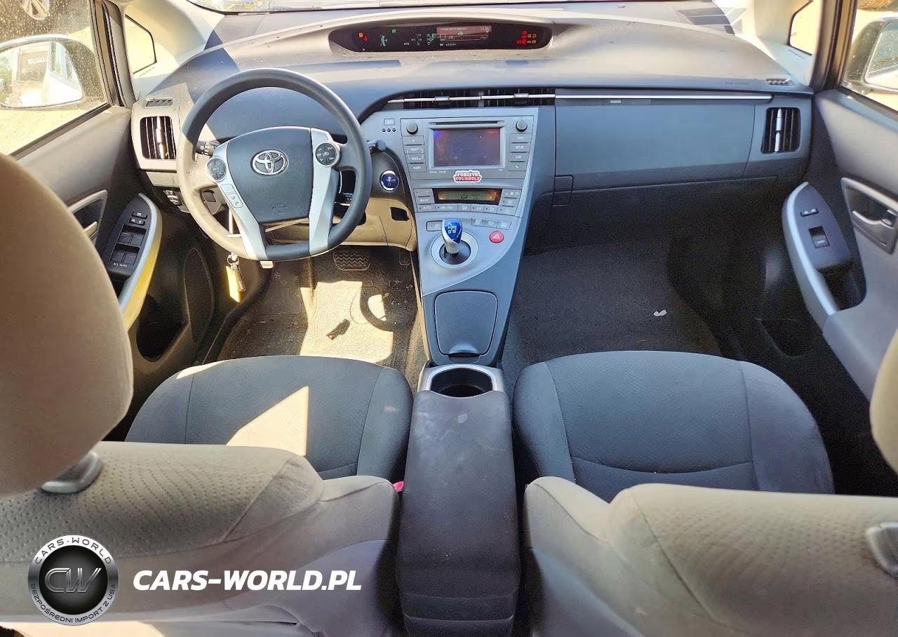 2013 Toyota Prius Three VIN:JTDKN3DU2D5668528 - 8