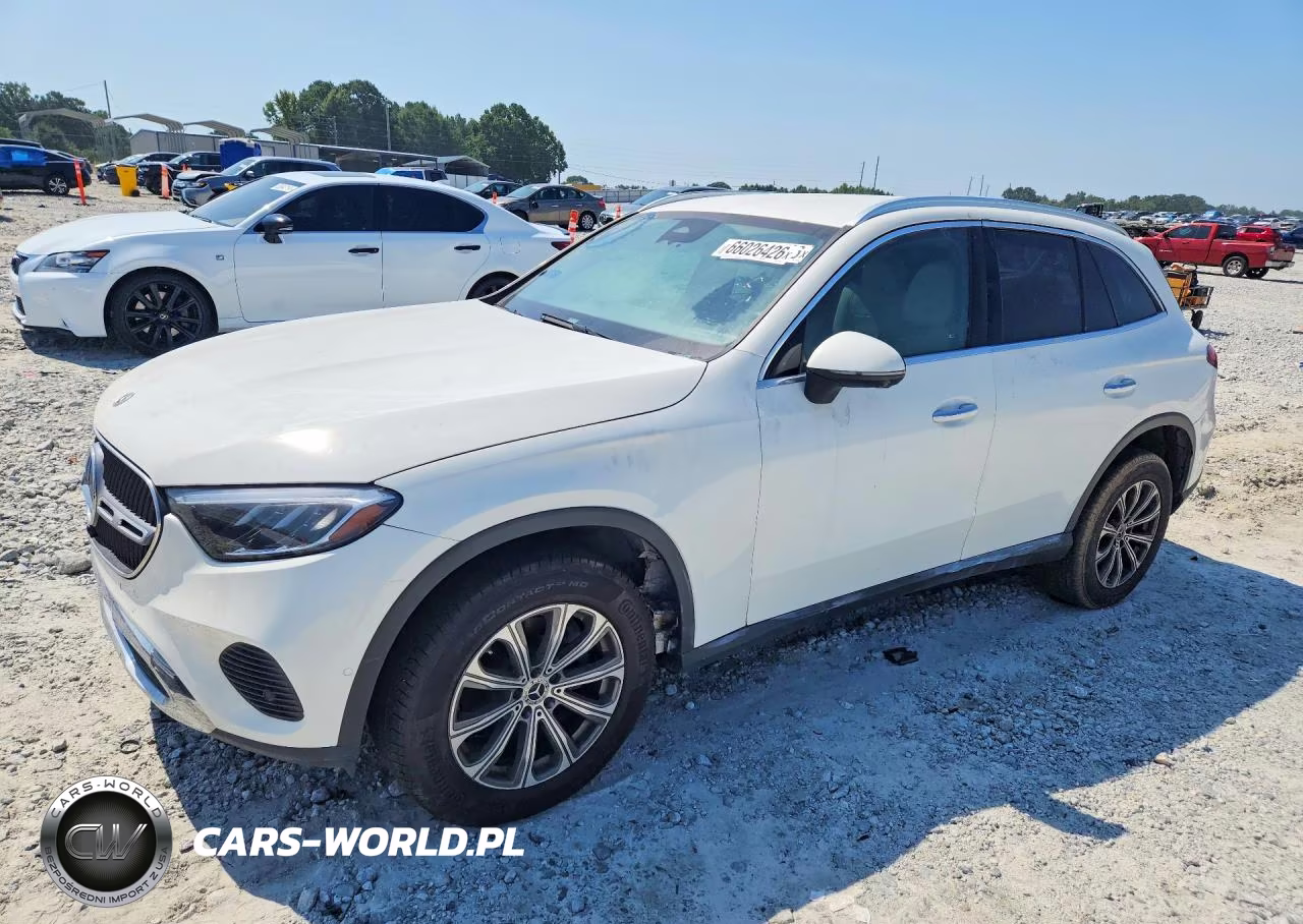 2025 Mercedes-Benz Glc 300 Suv – zdjęcie 1 z 14