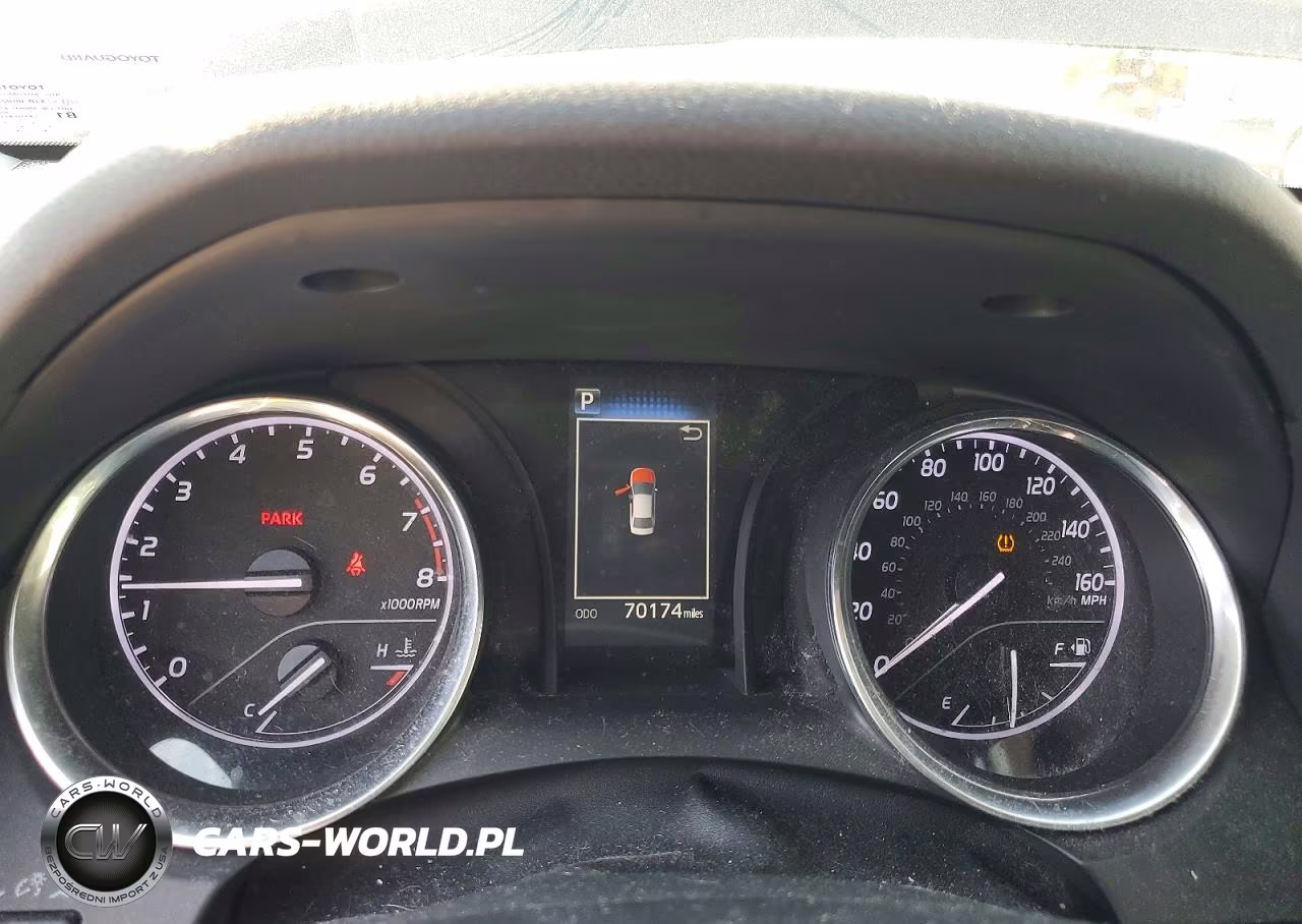 2020 Toyota Camry Se VIN:4T1G11AK6LU958098 - 9
