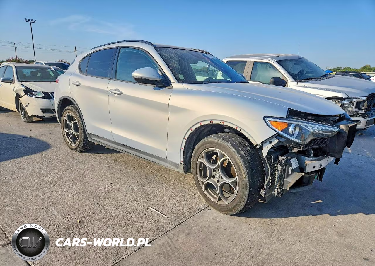 2022 Alfa Romeo Stelvio VIN:ZASPAJAN4N7D37997 - 4