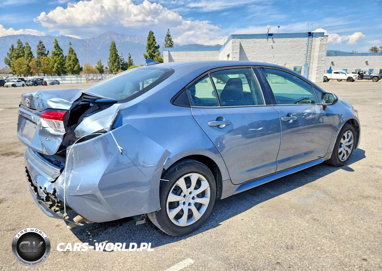 2020 Toyota Corolla Le VIN:5YFEPRAE0LP136722 - 3