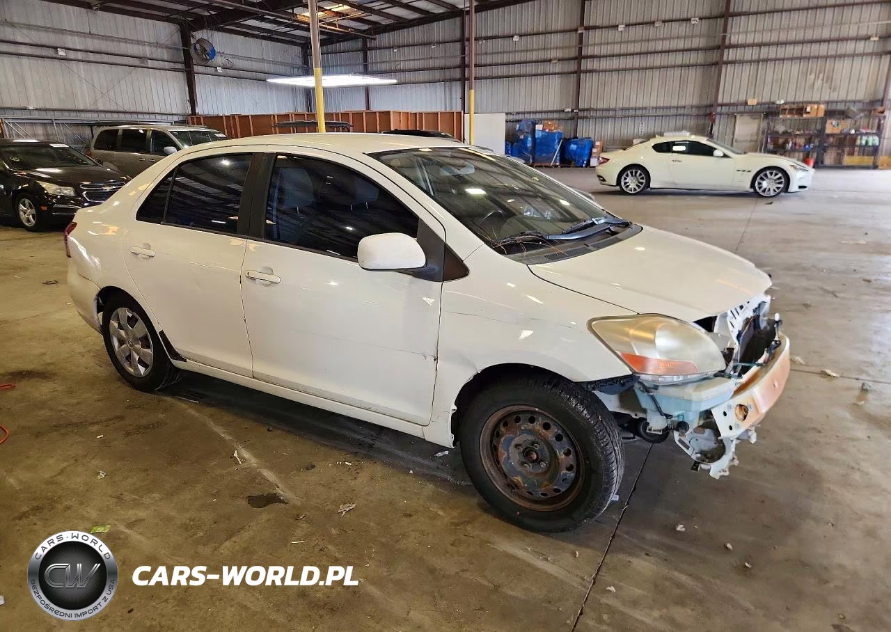 2007 Toyota Yaris Base VIN:JTDBT903X71135702 - 4