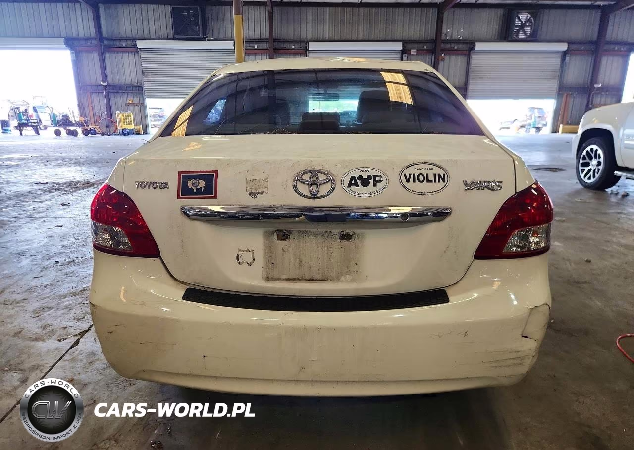 2007 Toyota Yaris Base VIN:JTDBT903X71135702 - 6