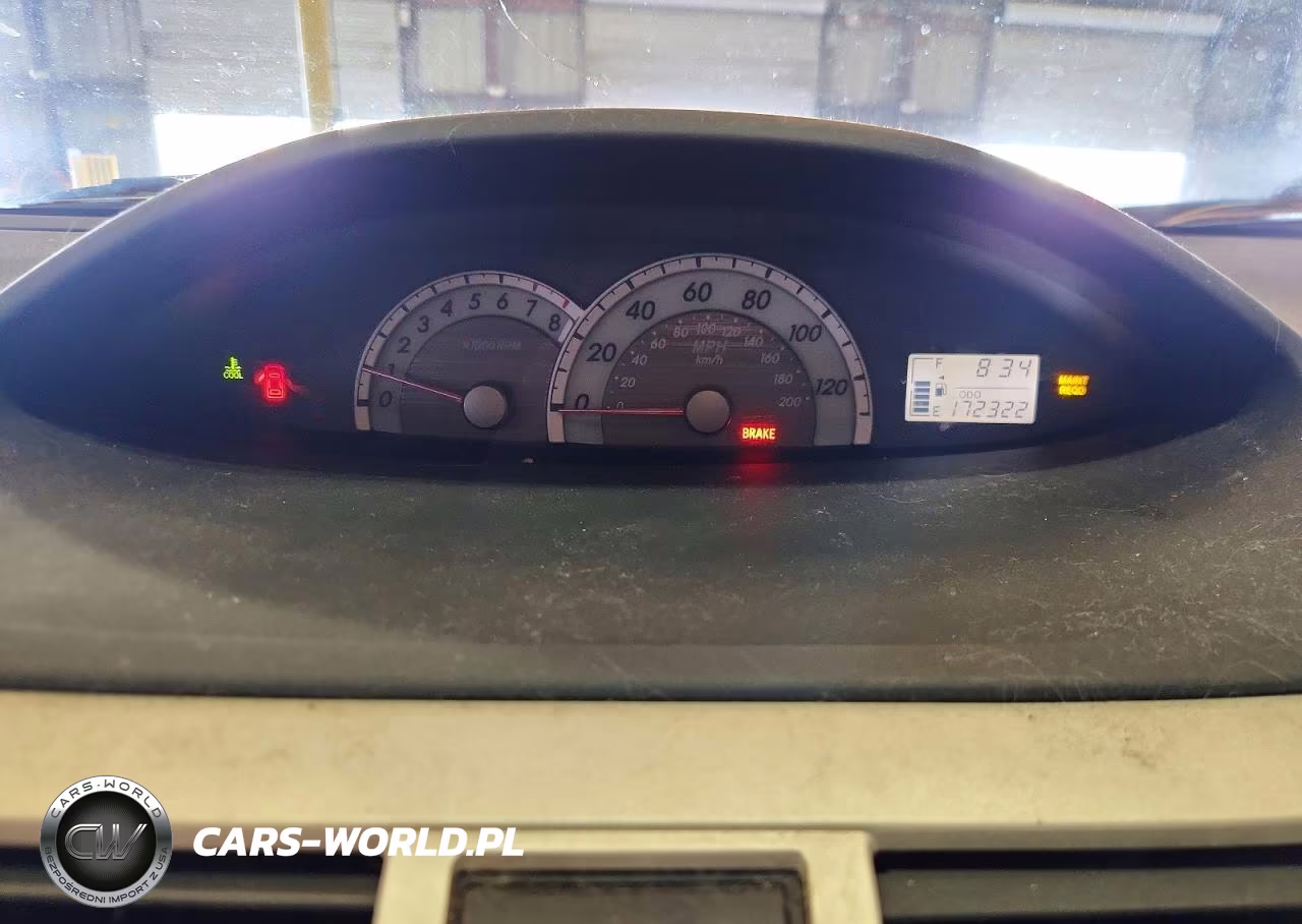2007 Toyota Yaris Base VIN:JTDBT903X71135702 - 9