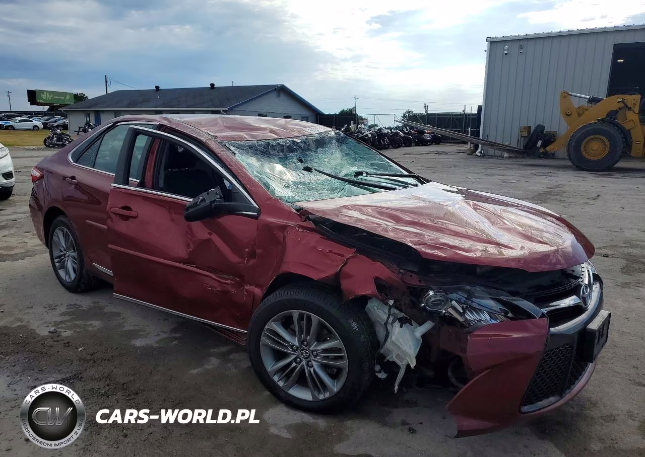 2016 Toyota Camry Se VIN:4T1BF1FK3GU610687 - 4