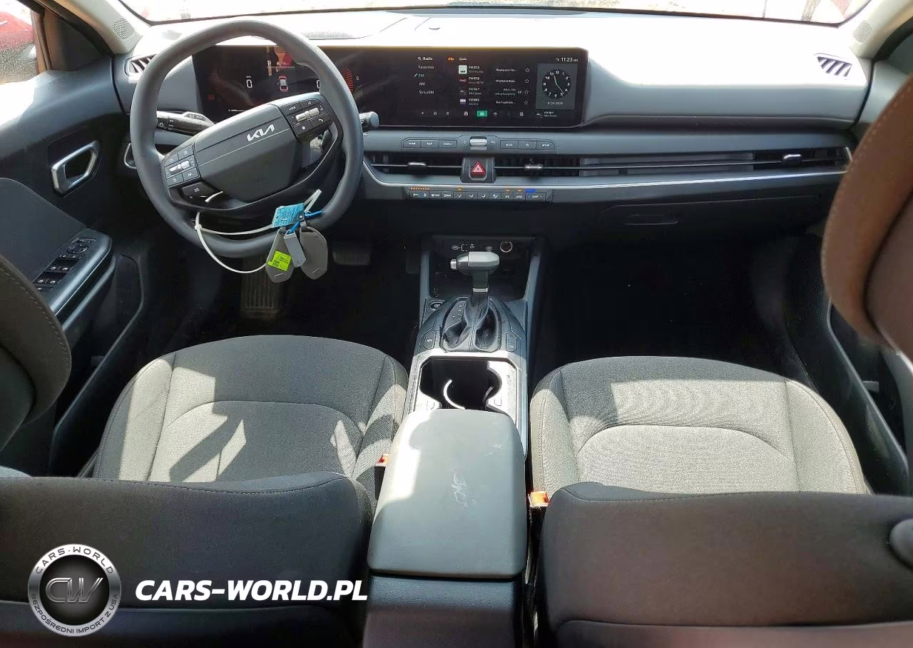 2025 Kia K4 Lxs VIN:3KPFT4DE1SE104943 - 8