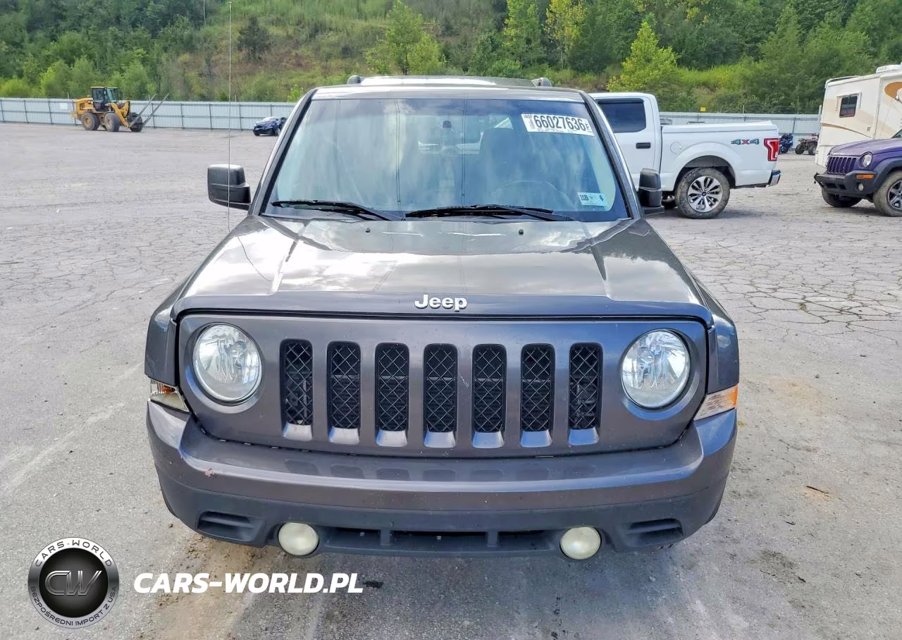 2016 Jeep Patriot Latitude VIN:1C4NJPFAXGD643664 - 5