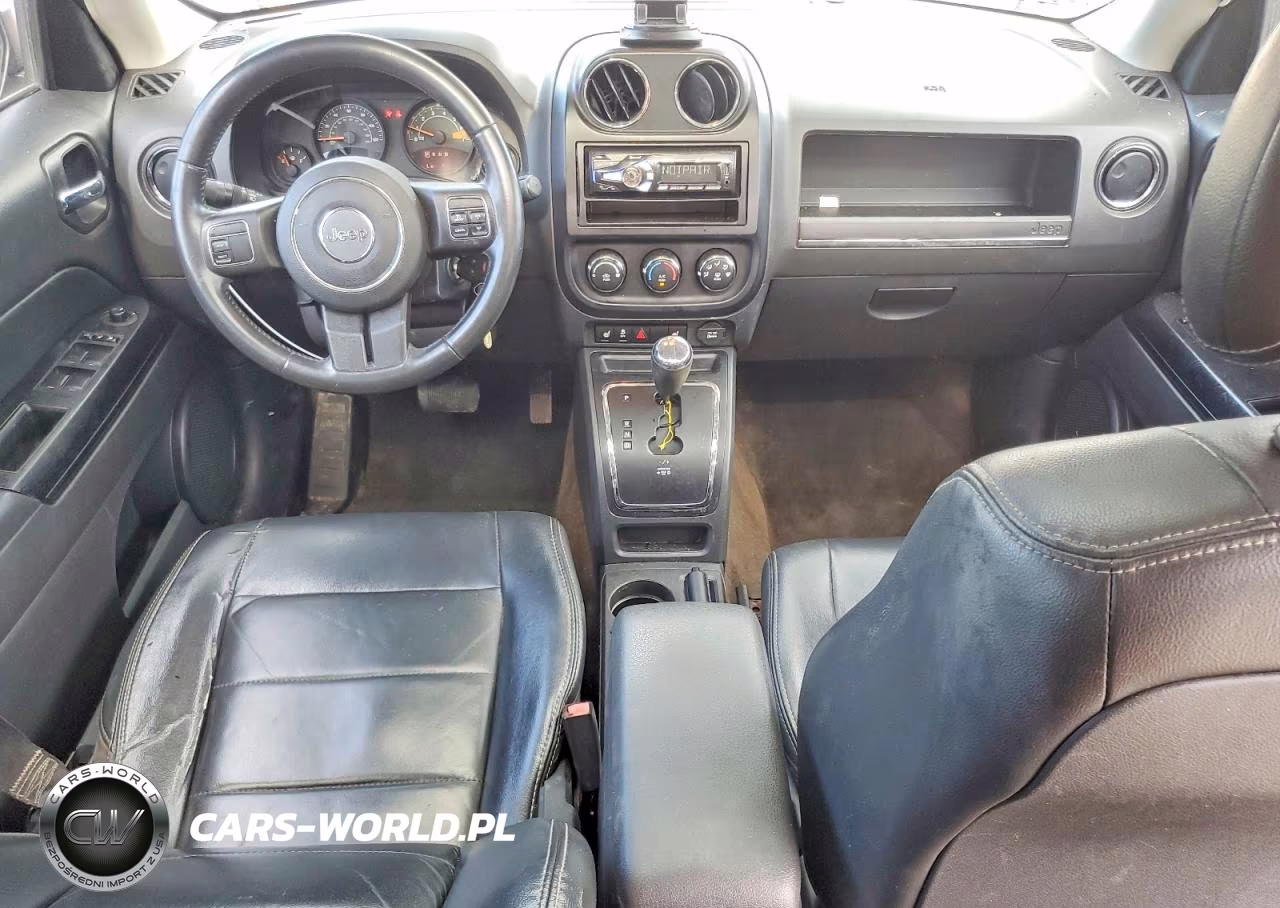 2016 Jeep Patriot Latitude VIN:1C4NJPFAXGD643664 - 8