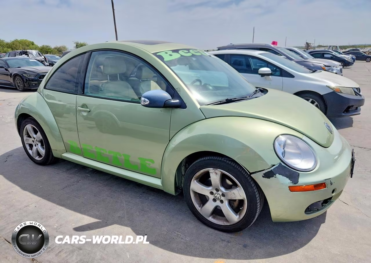 2009 Volkswagen New Beetle S VIN:3VWRG31C89M509452 - 4