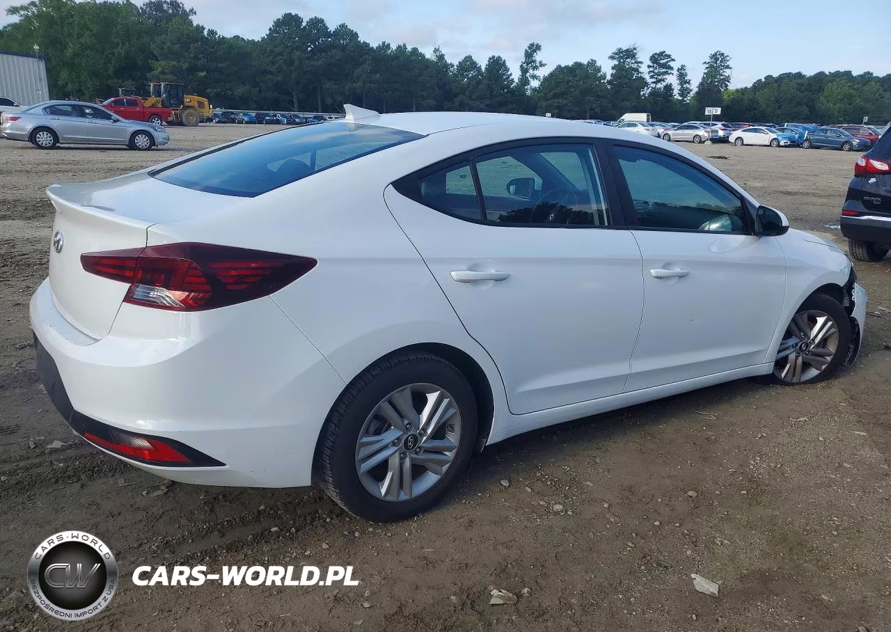 2020 Hyundai Elantra Sel VIN:5NPD84LF1LH628318 - 3