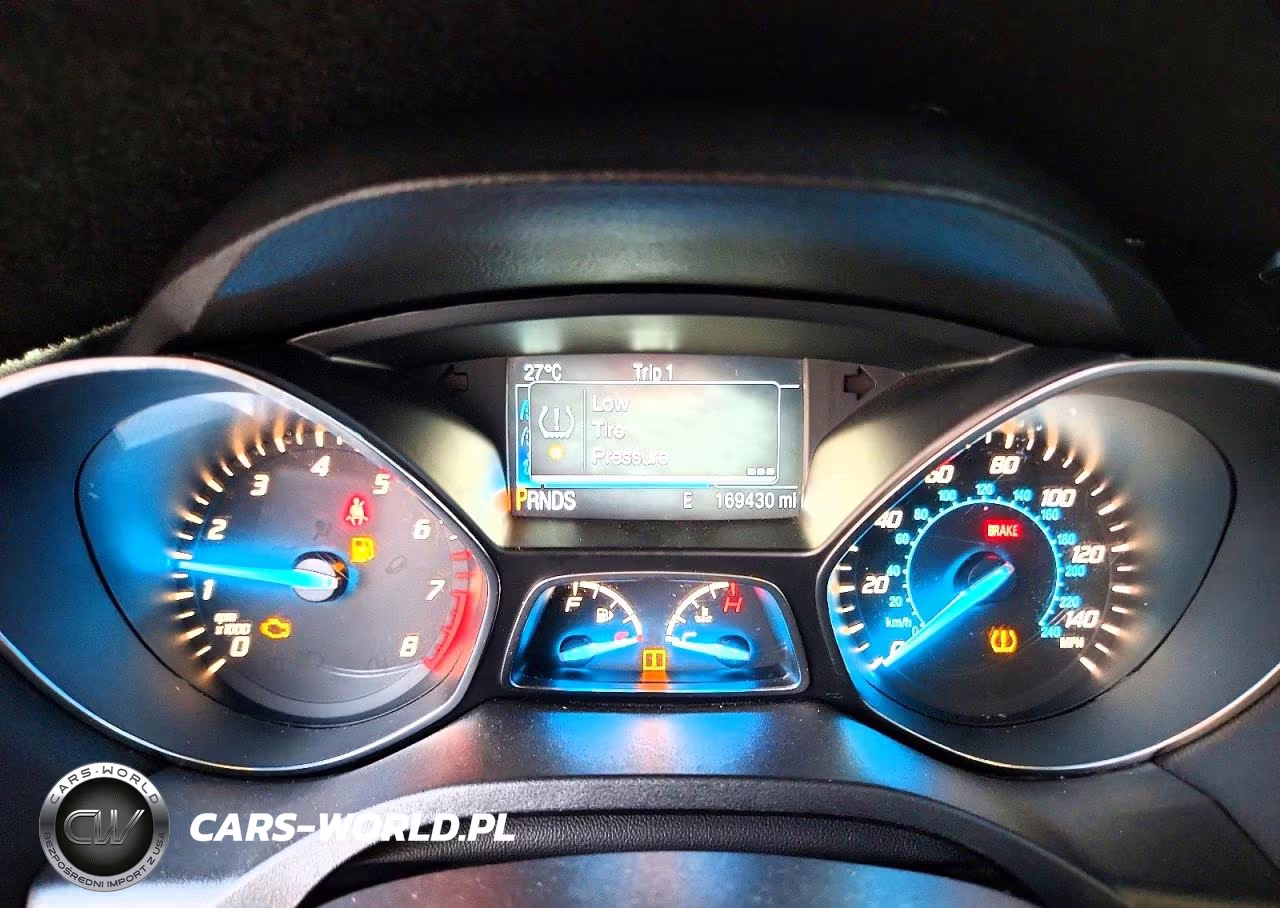 2015 Ford Escape Se VIN:1FMCU0GXXFUA14909 - 9