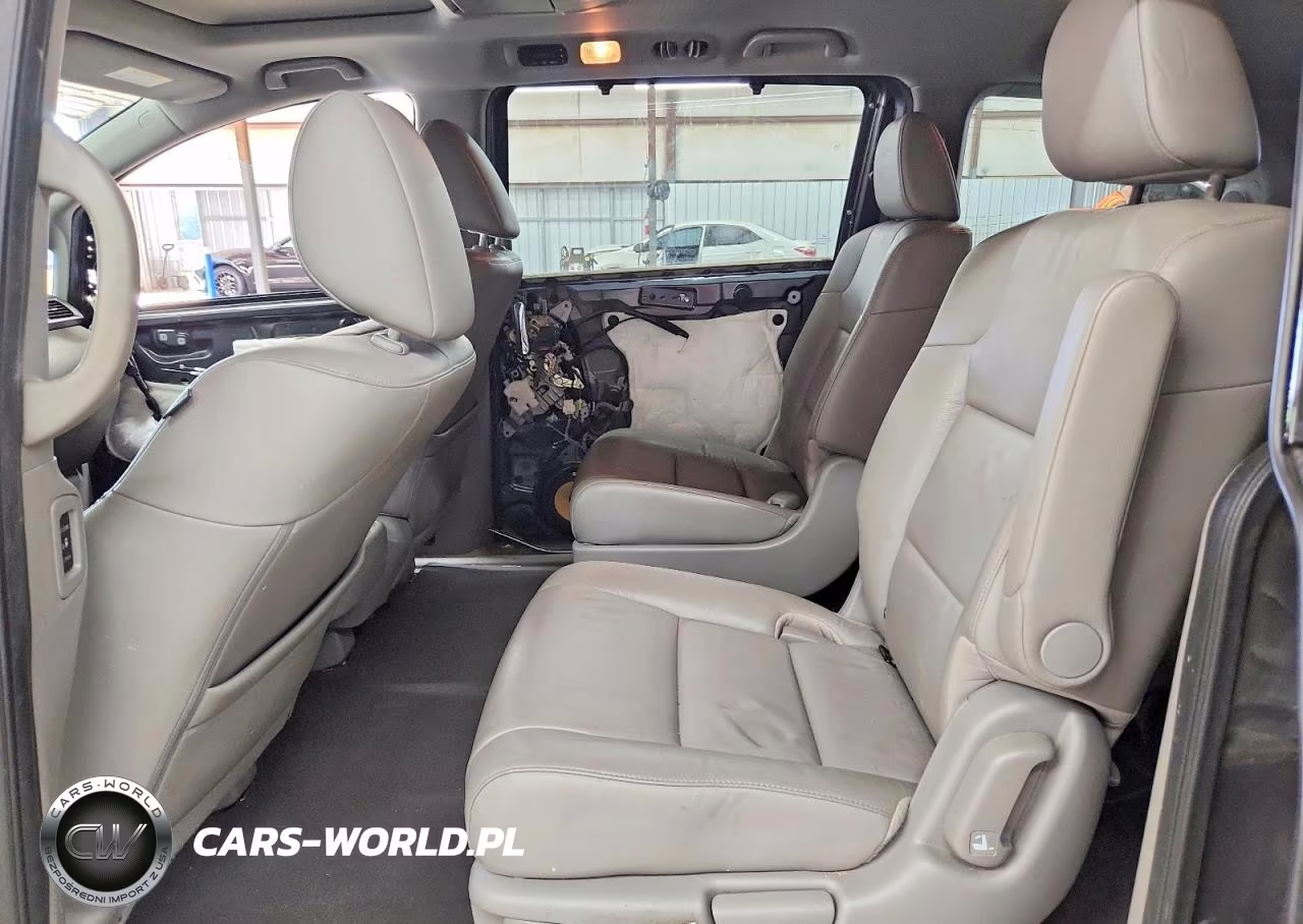 2016 Honda Odyssey Touring VIN:5FNRL5H99GB053869 - 11